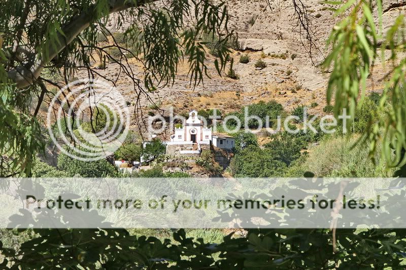 IMAGE: http://i453.photobucket.com/albums/qq253/jackitec/church800.jpg