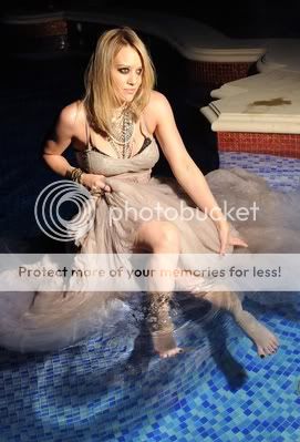 normal072sc2.jpg Hilary Duff- Reach Out image by _Butterfly_ normal072sc2.jpg Hilary Duff- Reach Out image by _Butterfly_